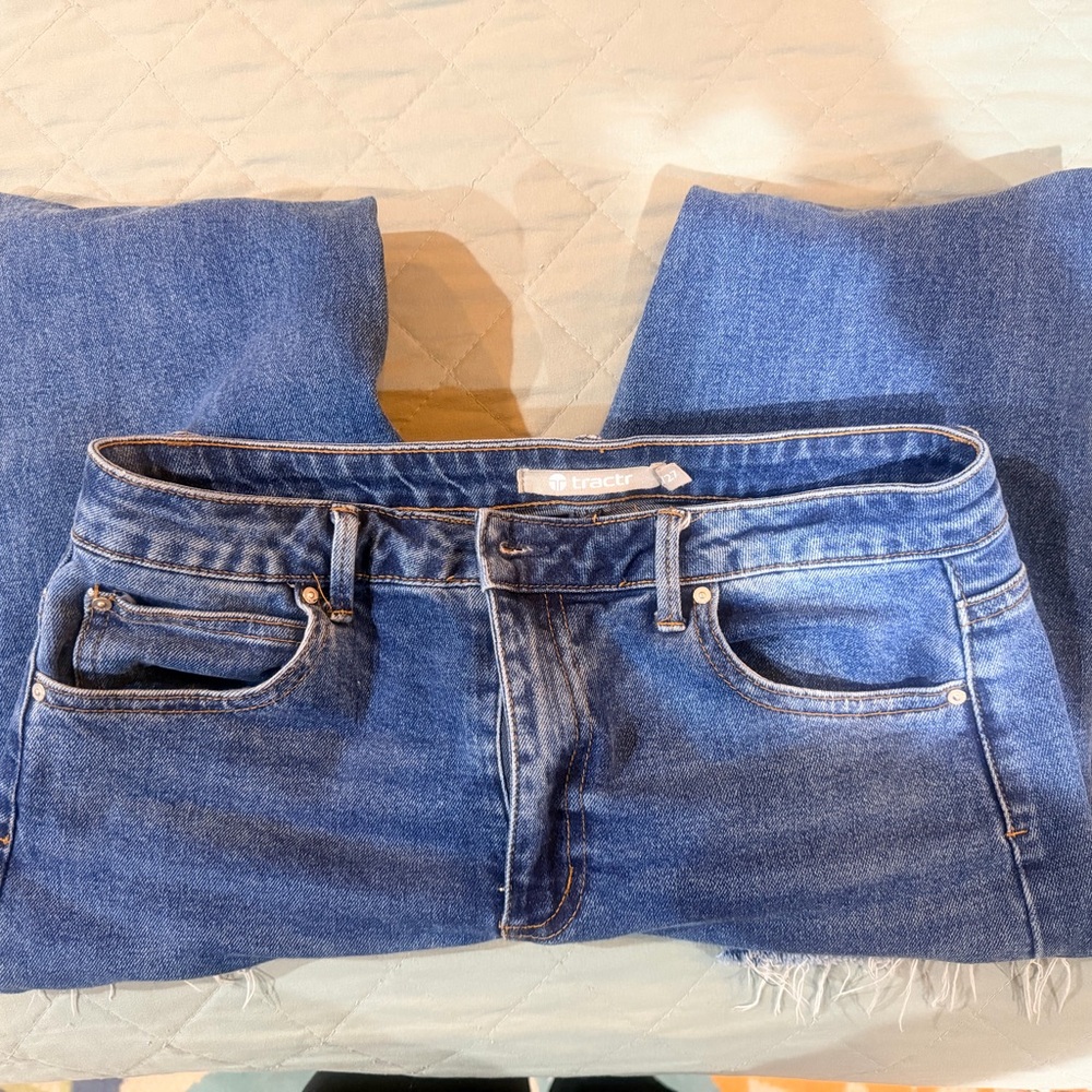 Tractr Women's Straight Leg Jeans in Classic Blue